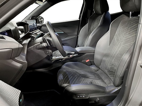 Peugeot 2008 4 of 5