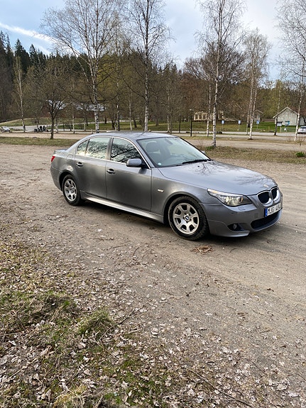 BMW 520d 4 of 5