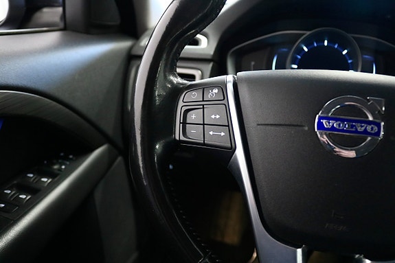 Volvo V70 12 of 24