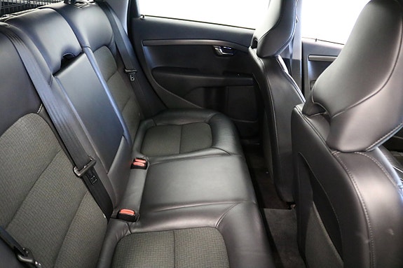 Volvo V70 7 of 24