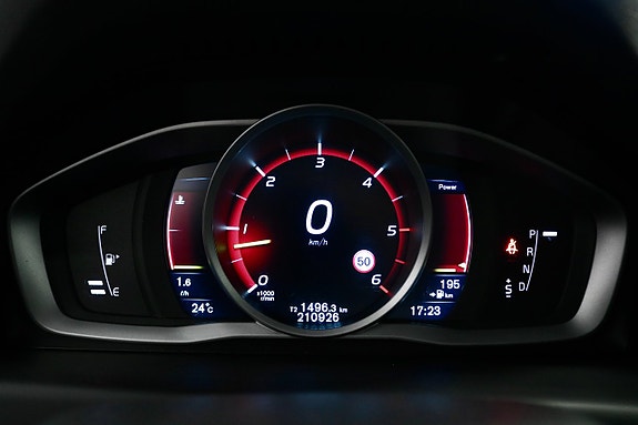 Volvo V70 10 of 24