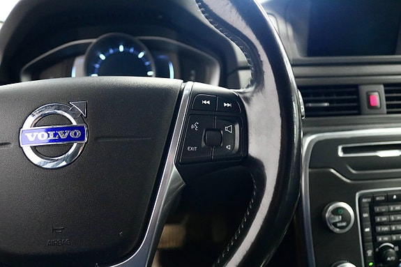 Volvo V70 11 of 24