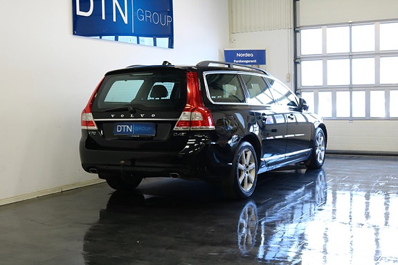 Volvo V70 2 of 24