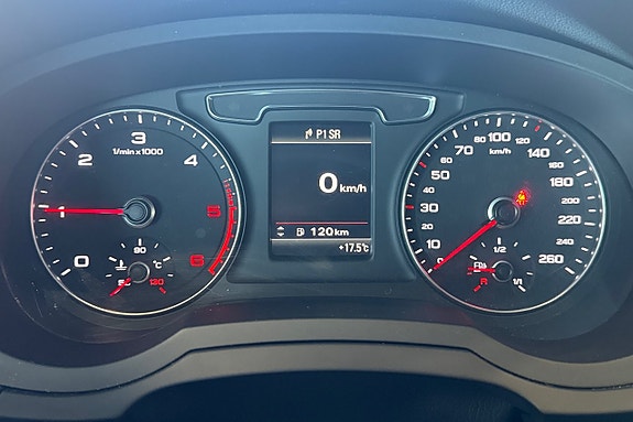 Audi Q3 14 of 22