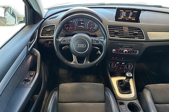 Audi Q3 12 of 22