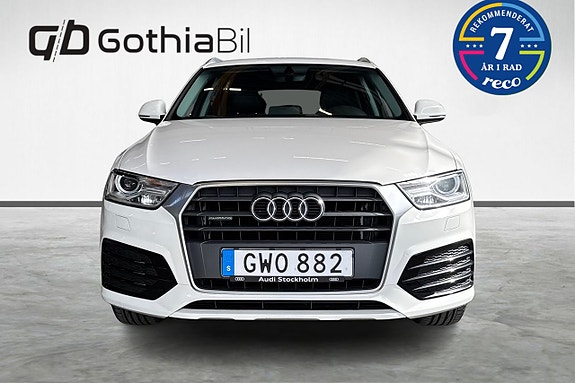 Audi Q3 2 of 5