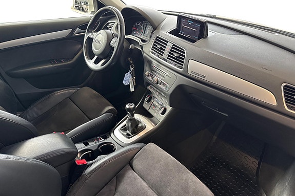 Audi Q3 15 of 22