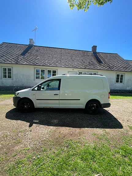 Volkswagen Caddy Maxi 2 of 5