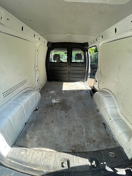 Volkswagen Caddy Maxi 5 of 5