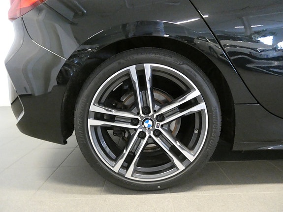 BMW 118i 6 of 19