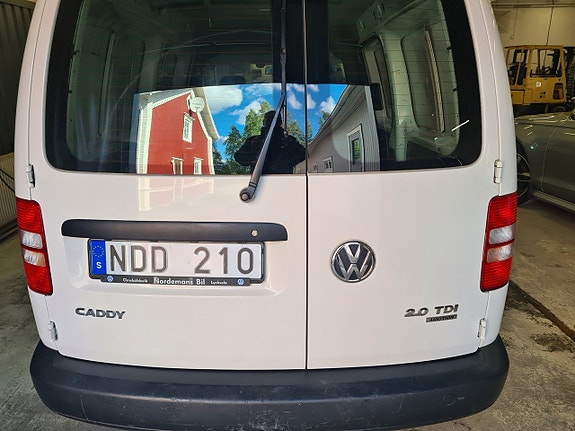 Volkswagen Caddy Maxi 3 of 5