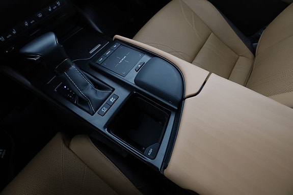 Lexus ES300h 23 of 30