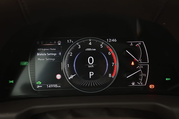 Lexus ES300h 18 of 30