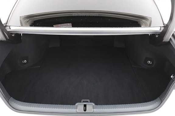Lexus ES300h 16 of 30