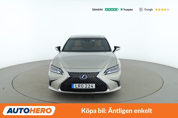 Lexus ES300h 7 of 30