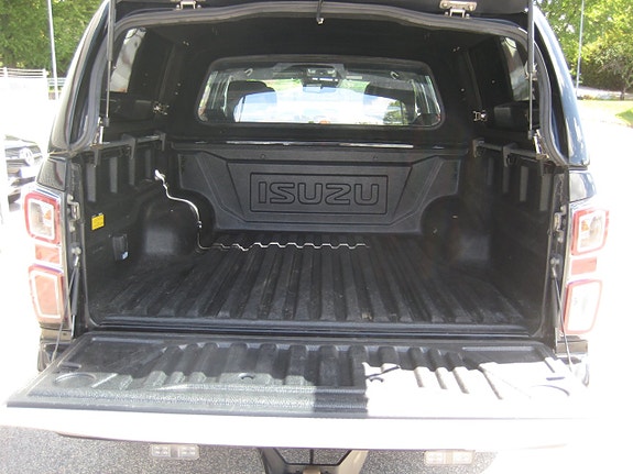 Isuzu D-max 11 of 14