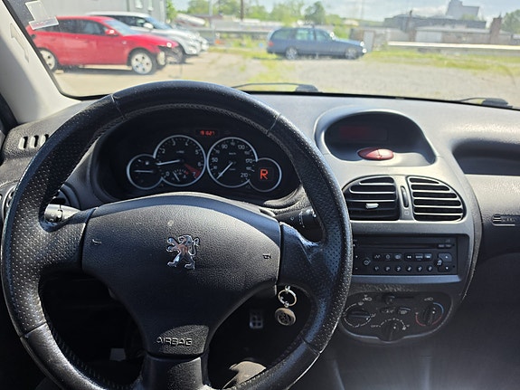 Peugeot 206 6 of 13