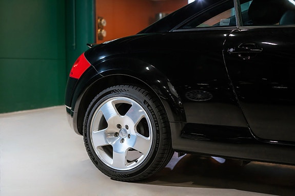 Audi TT 9 of 29