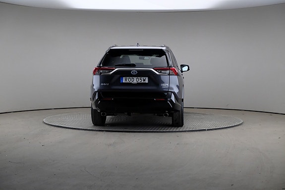 Toyota RAV4 Plug-in Hybrid 5 of 5
