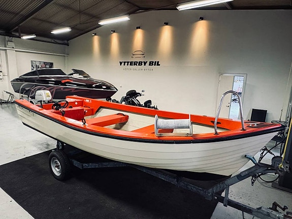 Örnvik 540 Styrpulpet med Honda 30hk 4-Takt Plotter+ Trailer