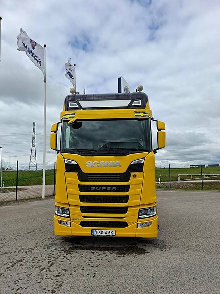 Mycket fin Scana S460 dragbil 2 of 12