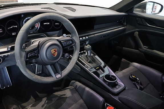 Porsche 911 GT3 5 of 5