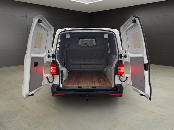 Volkswagen Transporter 12 of 30
