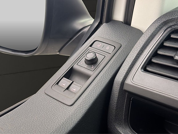 Volkswagen Transporter 15 of 30