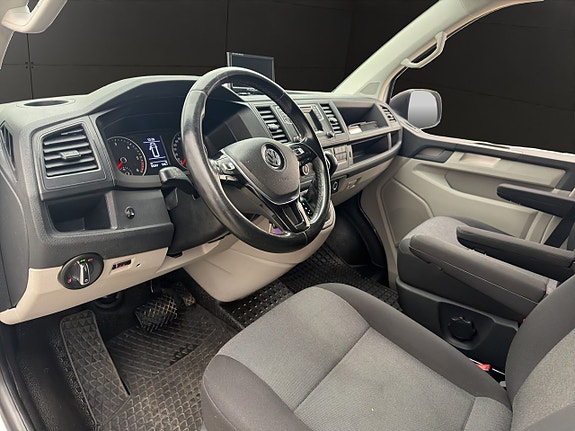 Volkswagen Transporter 13 of 30