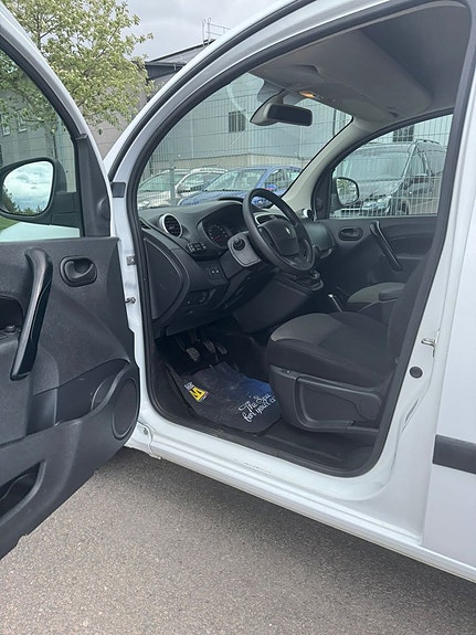 Renault Kangoo Express 8 of 14