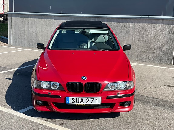 BMW 540i 4 of 5