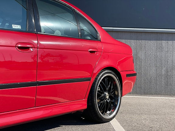 BMW 540i 3 of 5