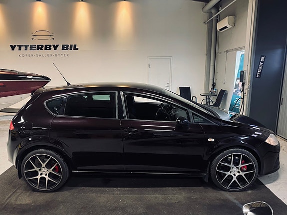 Seat Leon 2 of 5