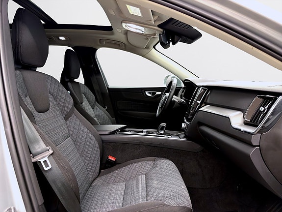 Volvo XC60 13 of 19