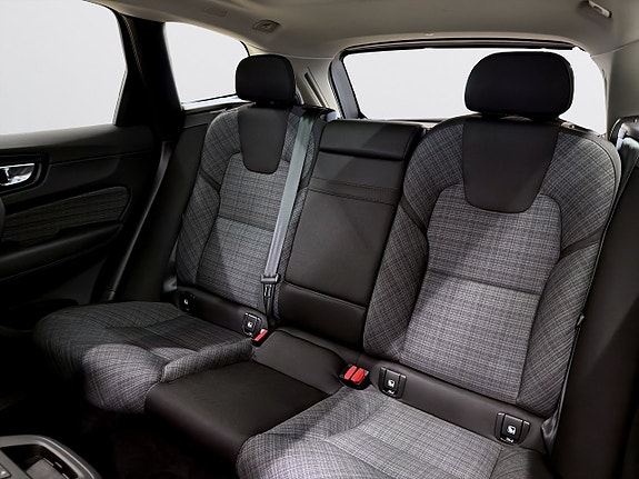 Volvo XC60 11 of 19