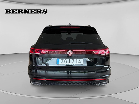 Volkswagen Touareg 4 of 5