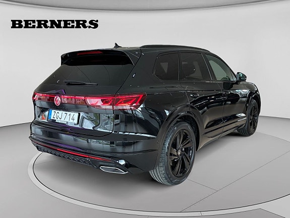 Volkswagen Touareg 5 of 5