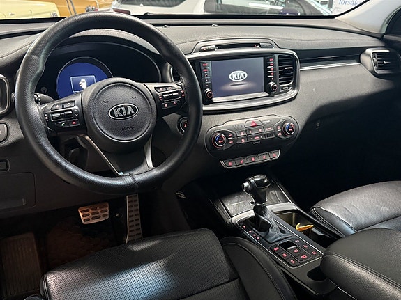 Kia Sorento 5 of 13