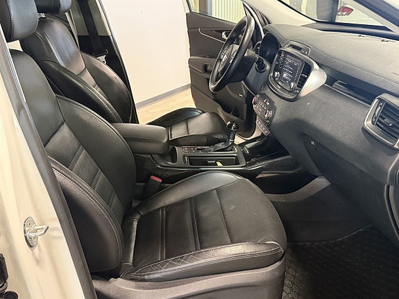Kia Sorento 8 of 13