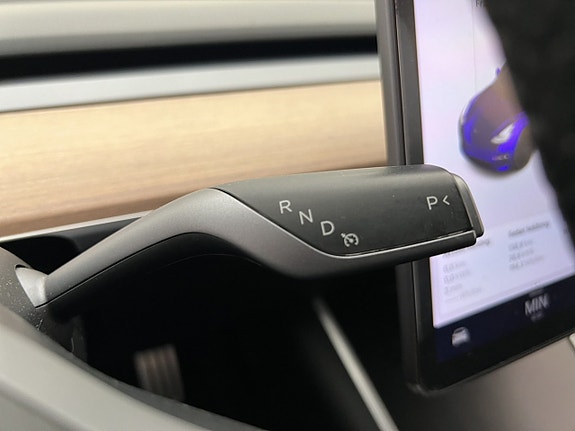 Tesla Model 3 26 of 30