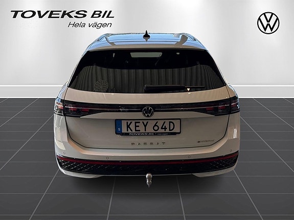 Volkswagen Passat 3 of 5