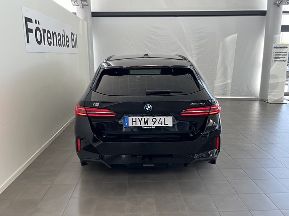 BMW i5 12 of 14