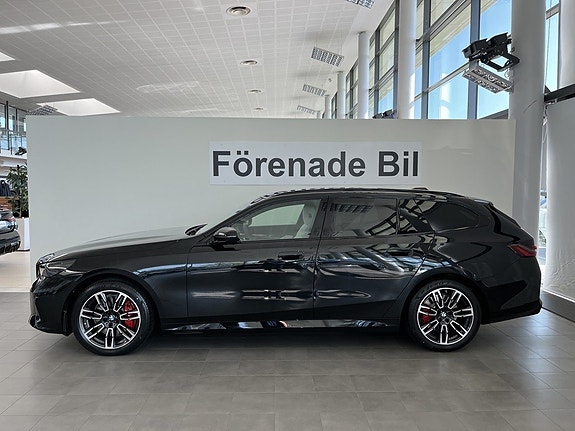 BMW i5 3 of 14
