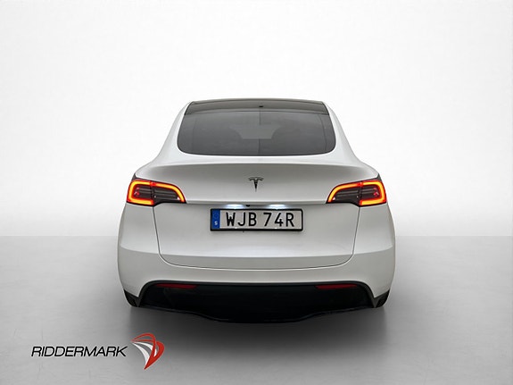 Tesla Model Y 6 of 30