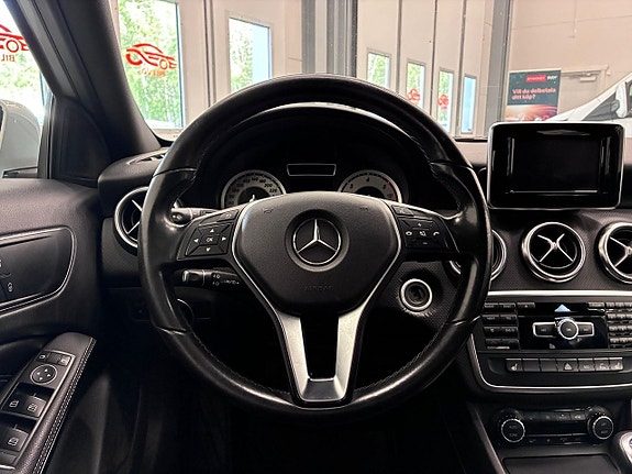 Mercedes-Benz A180 11 of 20