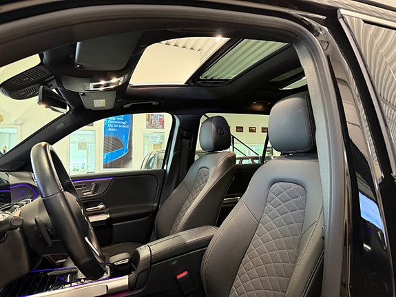 Mercedes-Benz GLB220 d 15 of 25