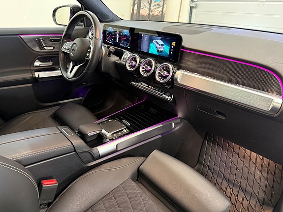 Mercedes-Benz GLB220 d 8 of 25