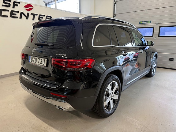 Mercedes-Benz GLB220 d 2 of 5