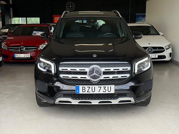 Mercedes-Benz GLB220 d 4 of 5