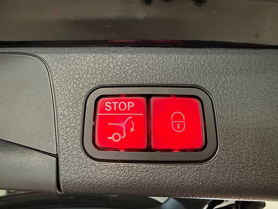 Mercedes-Benz GLB220 d 18 of 25